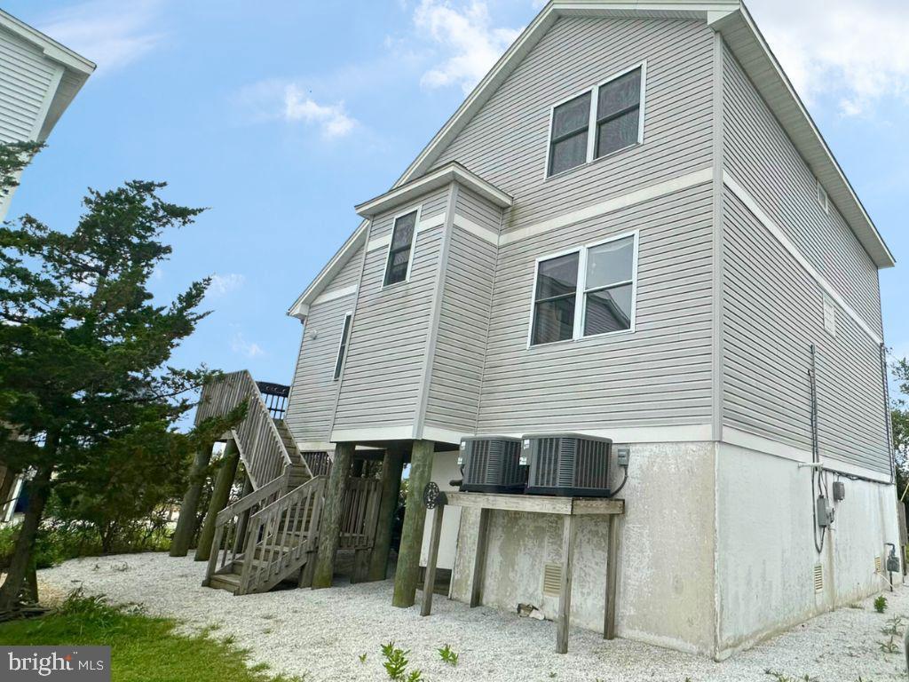 Building Photo - 2556 1st Ave