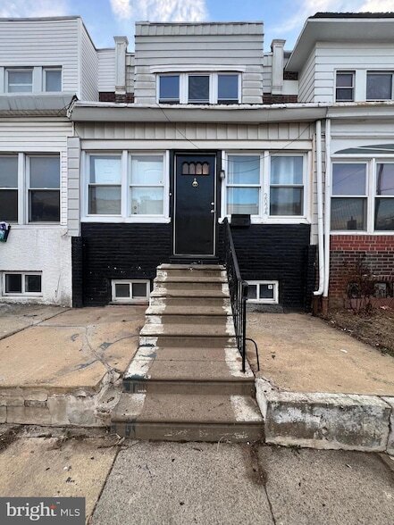 Photo - 2024 Bonaffon St Townhome