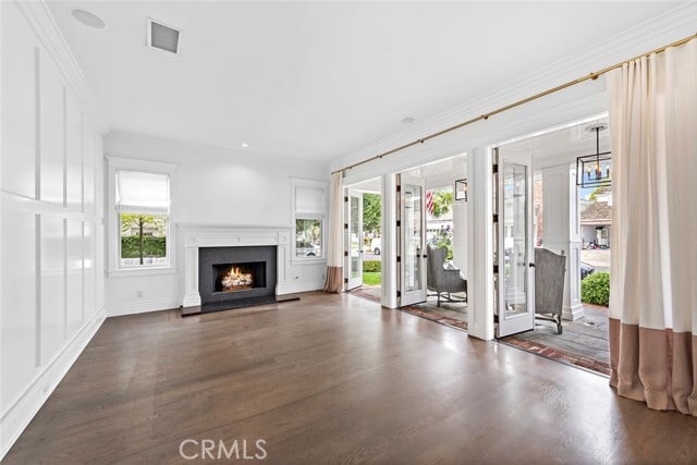 Building Photo - 7 Cape Danbury
