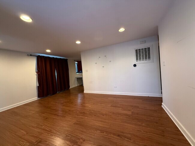 Foto del edificio - 4049 W 89th Pl