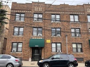 Building Photo - 9015 Bergenwood Ave