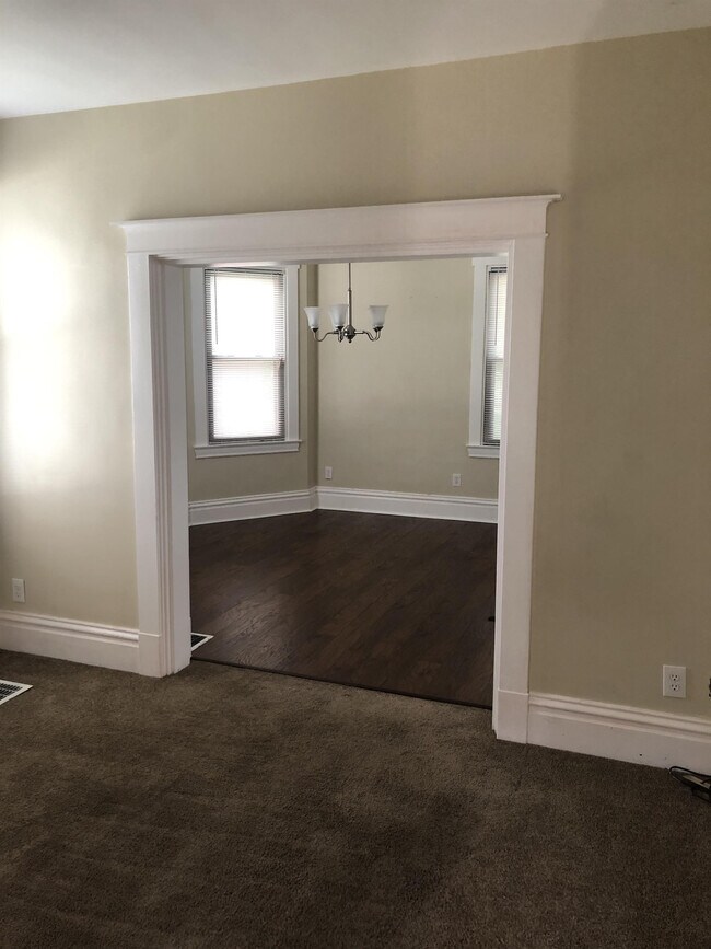 Foto del edificio - 36 Glenmore Ave