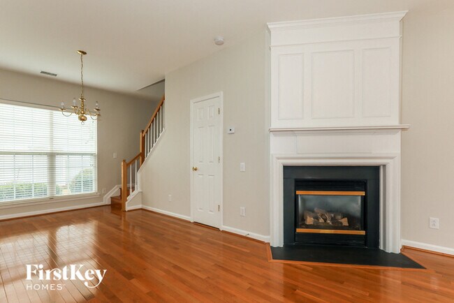 Building Photo - 2138 McKenzie Creek Dr