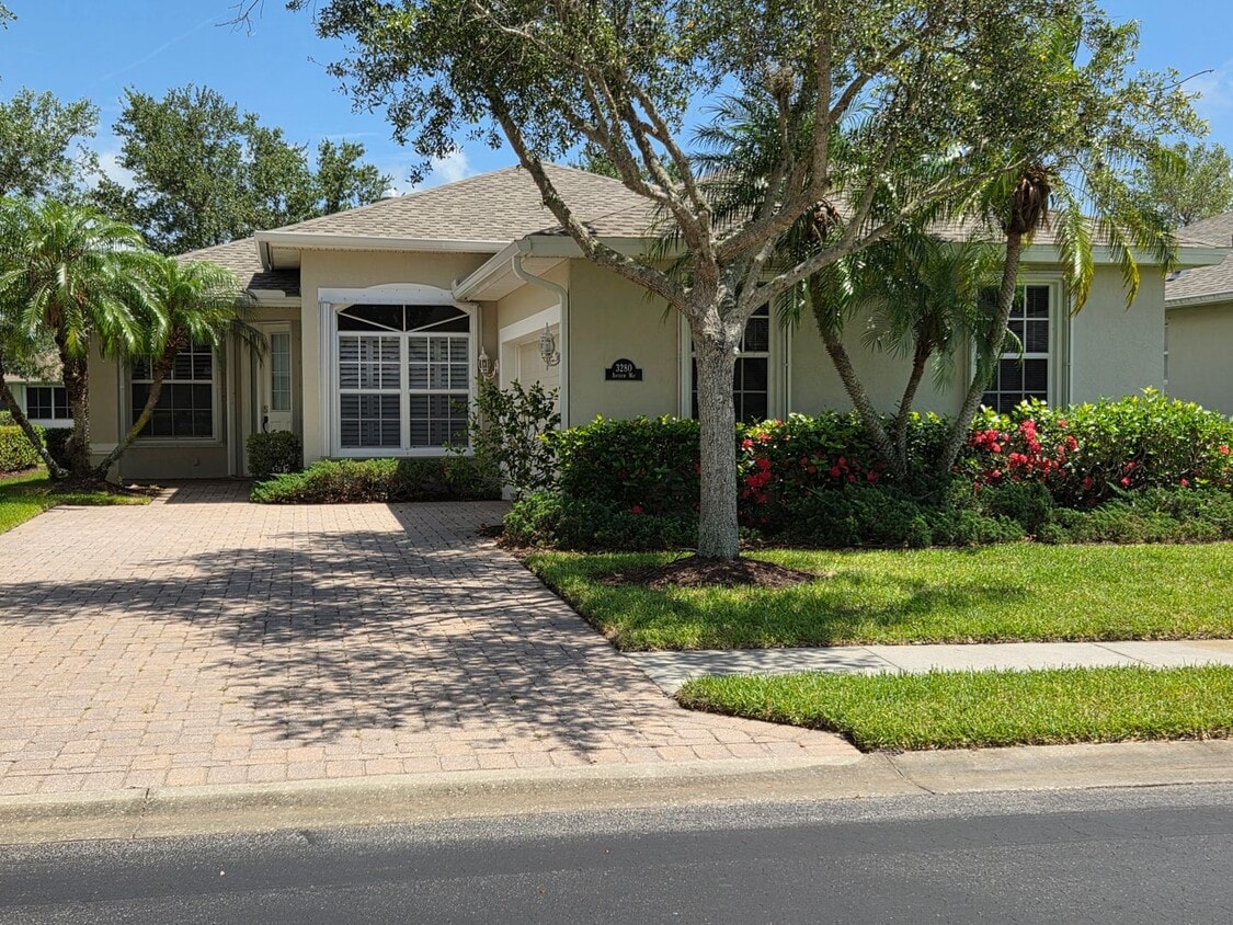 Primary Photo - Beautifully Decorated Home~Turn Key~Commun...