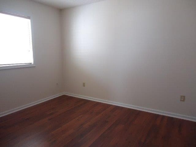 Building Photo - 109 Willow Way
