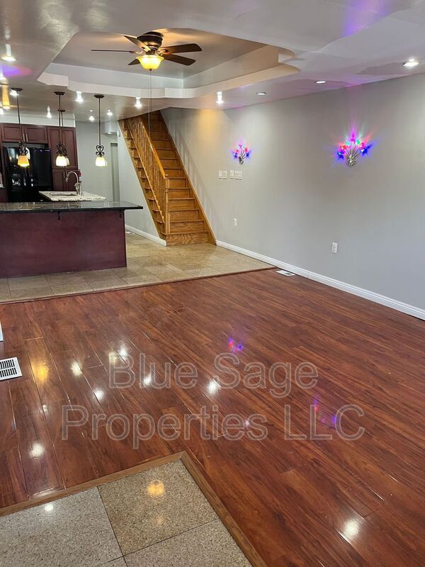 Building Photo - 17 S Church Ln