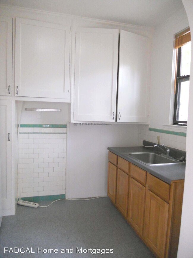 Building Photo - 1 br, 1 bath House - 115 15th Avenue