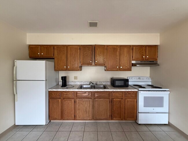 Foto del edificio - 164 Kendall Ave