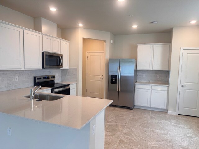Foto del edificio - 3122 Emerald Acrs Ln