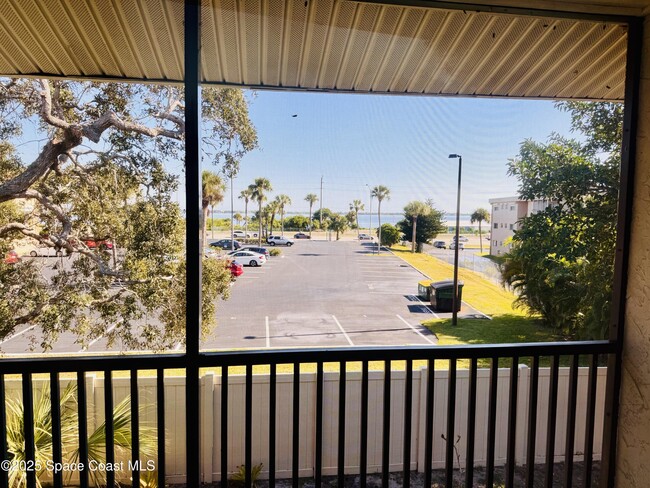 Building Photo - 3135 Shady Dell Ln