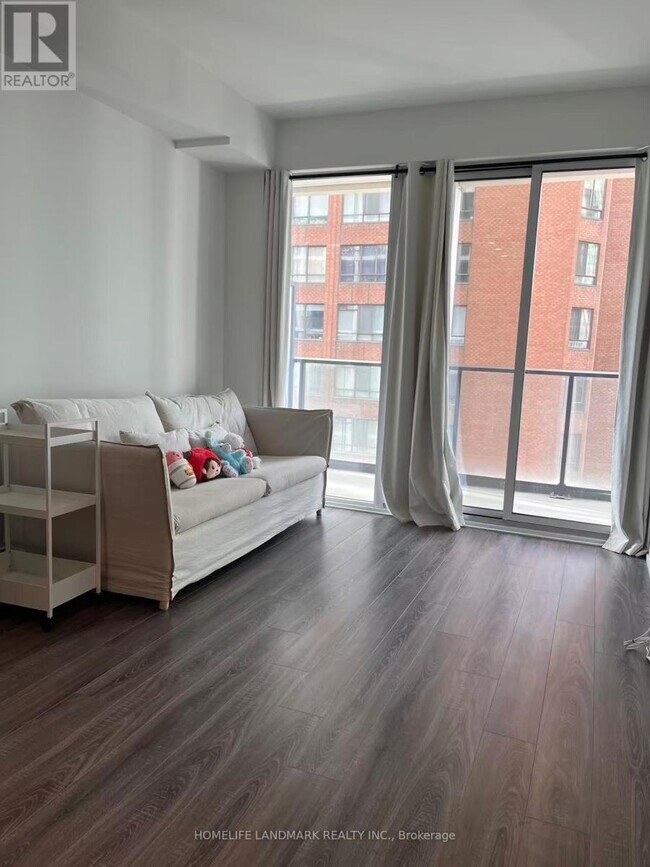 Building Photo - 20 Edward St