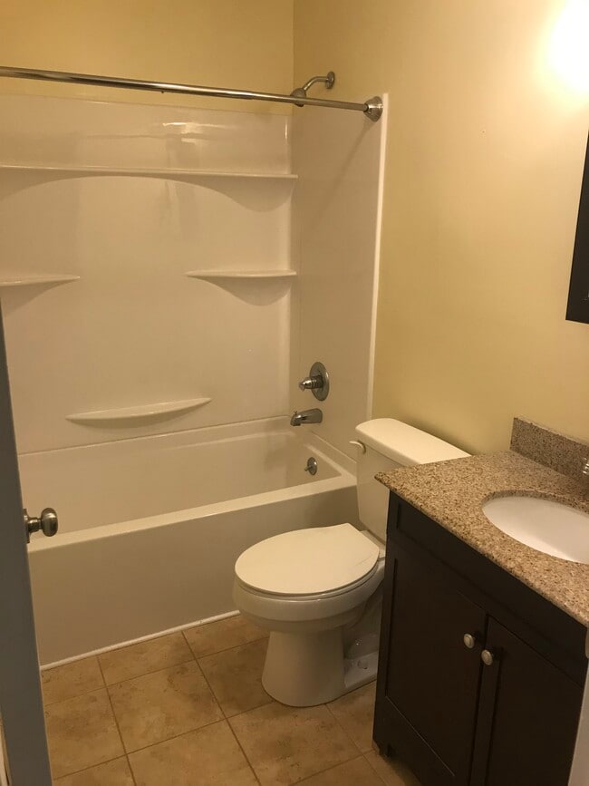 2nd FL Full Bath - Granite Top Vanity - 35 Trenton Ct