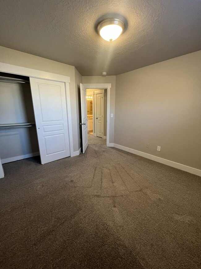 Building Photo - Mayfield - 2310