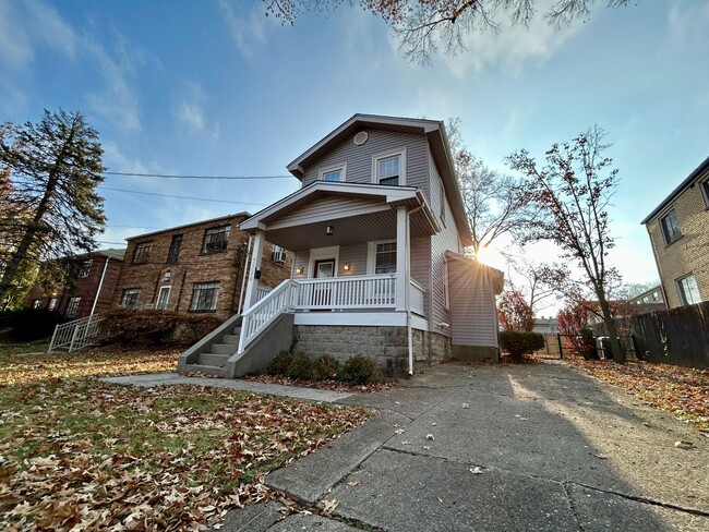 Photo - PLEASANT RIDGE - Huge Meticulous 2 bed 2 story home. Fenced yard.