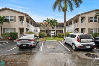 Building Photo - 2130 NE 42nd Ct