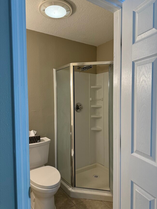 Foto del edificio - 11841 Newchapel Ct
