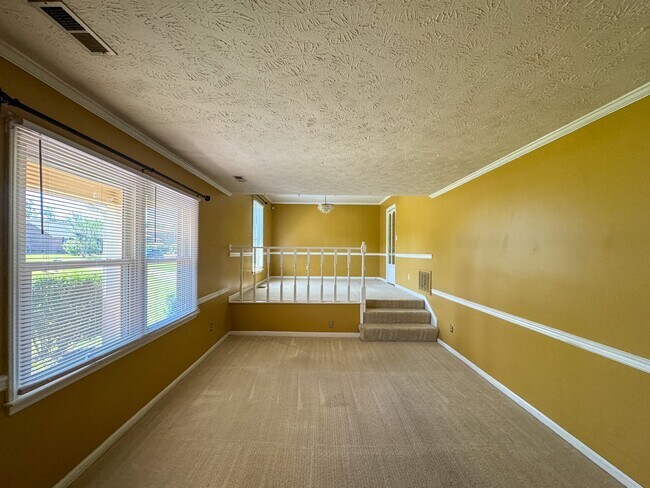 Foto del edificio - 6875 Baystone Rd