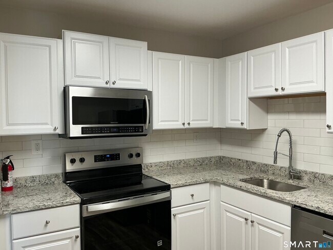 Foto del edificio - 2315 Cromwell Hills Dr