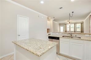 Building Photo - 4556 Fern Valley Dr