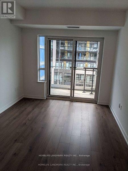 Photo du bâtiment - 395 Dundas St W