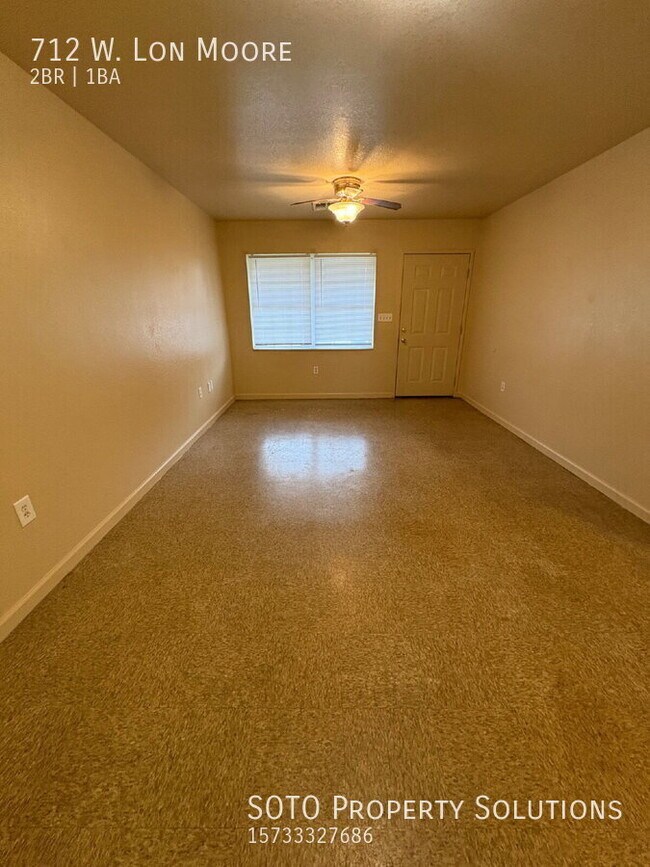 Foto del edificio - 712 Lon Moore St