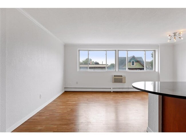 Building Photo - 3120 Hennepin Ave