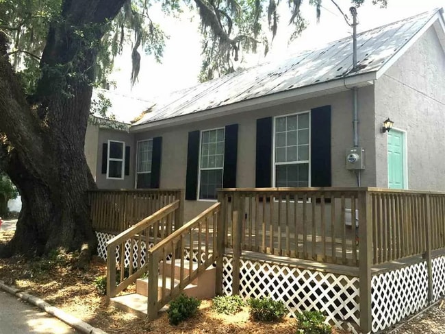 Building Photo - 104 Kings Ferry Way