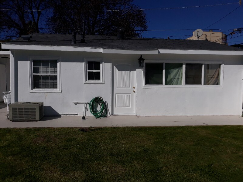 Foto principal - 17981 Santa Rita St