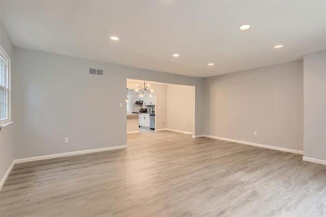 Building Photo - 2836 Aspen Hill Road