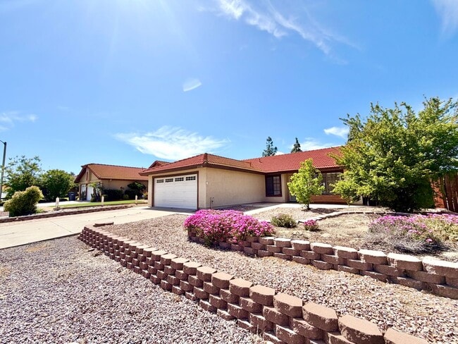 Building Photo - Spacious 4-Bedroom Retreat with Open Living, Covered Patio & Prime Murrieta Location Near Shoppin...