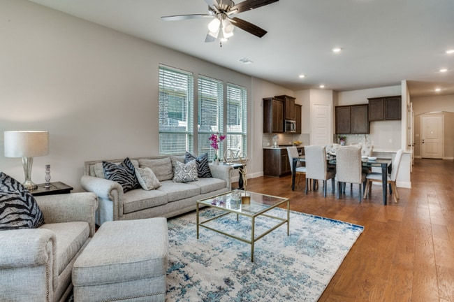 Foto del edificio - 1608 Grace Dr