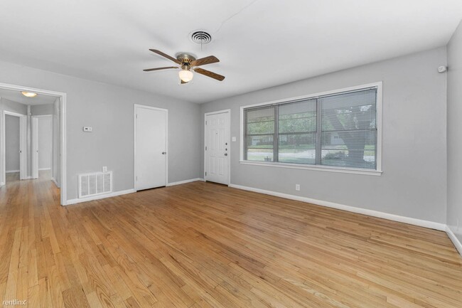 Foto del edificio - 4 br, 2 bath House - 200 Helena St
