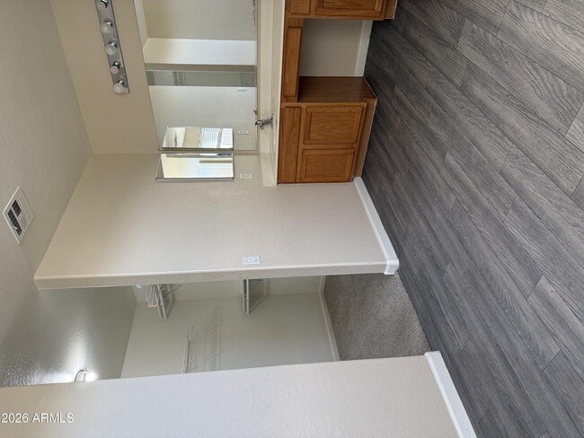 Foto del edificio - 1672 S 234th Ln