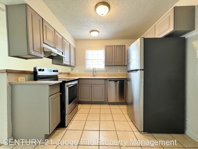 Foto del edificio - 2 br, 1.5 bath House - 4917 Miller Avenue