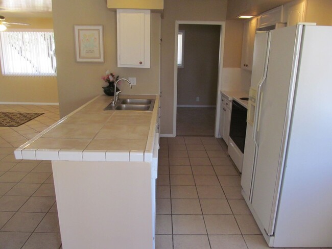 Foto del edificio - ASU - 5BR/2BA HOUSE W/POOL - BEAUTIFUL HOM...