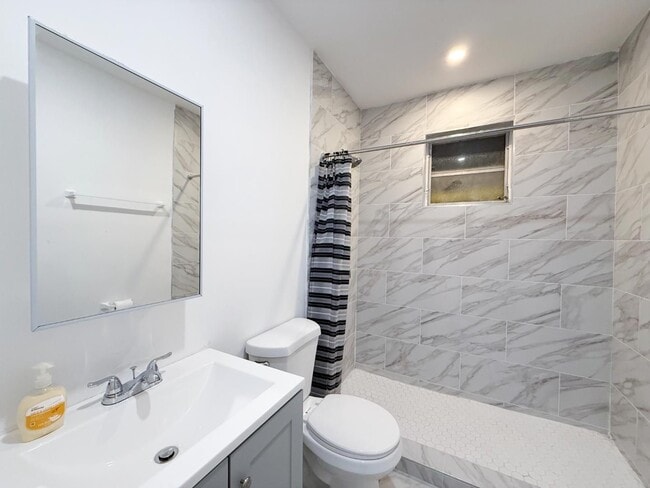 Building Photo - Available now! Bedroom For Rent In Shared Home (shared kitchen and 2 baths)
