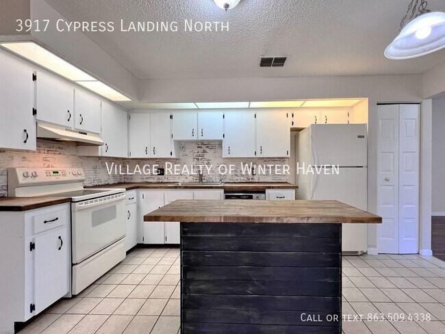 Building Photo - Don't Miss Out on This Amazing Opportunity!