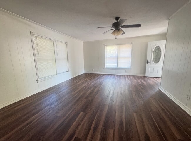 Foto del edificio - 1002 Barnhill St