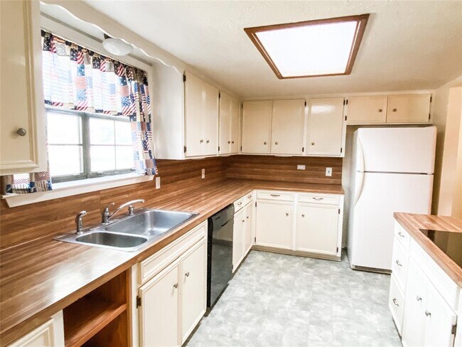 Foto del edificio - 3020 Bluebonnet Blvd