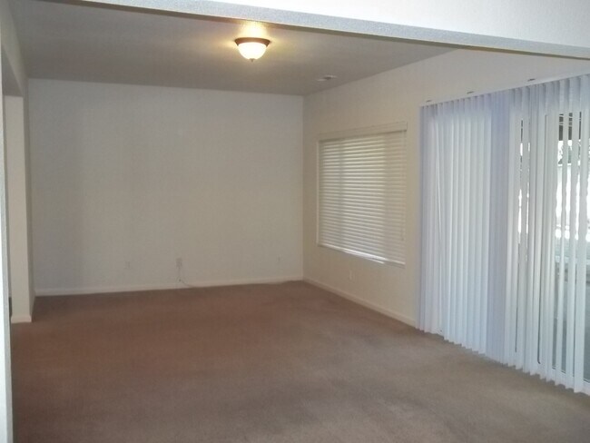 Building Photo - Spacious home recently remodeled, newer ap...