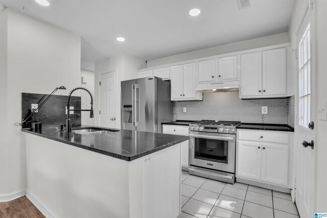 Foto del edificio - 741 47th Pl S