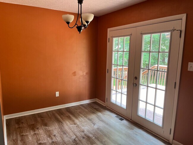 Foto del edificio - 3BR/ 1.5BA, Home in Rocky Hill