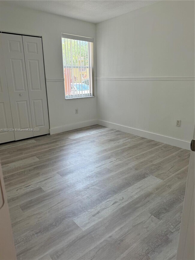 Foto del edificio - 7900 NW 6th St