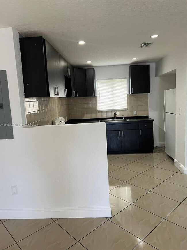 26600 SW 138th Ave, Naranja, FL 33032 House Rental in Naranja, FL