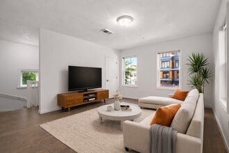 Building Photo - 599 Broadway