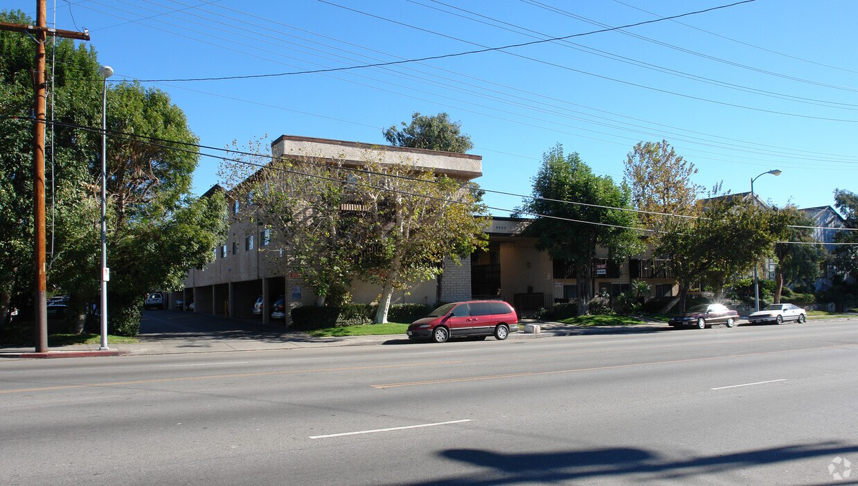 Peerless Apartments Apartments in Panorama City, CA