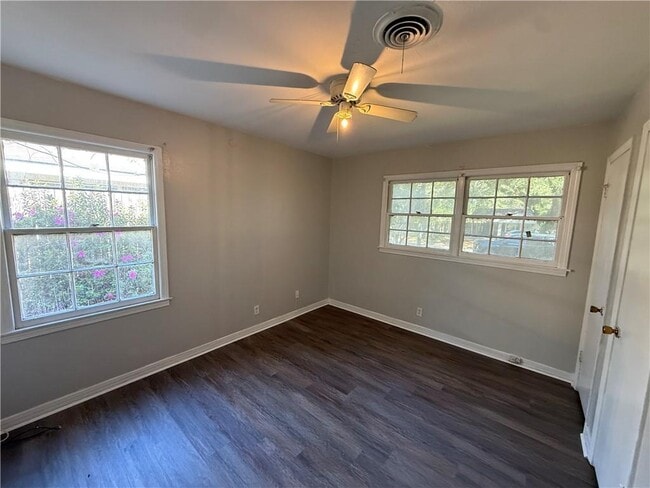 Building Photo - 3853 San Juan Dr