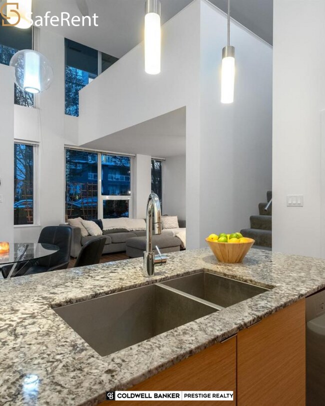 Photo du bâtiment - 1641 Eastern Av