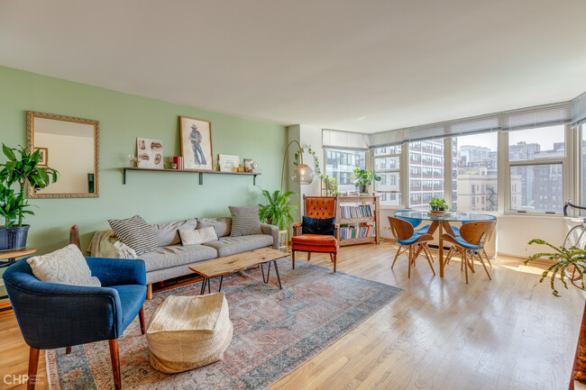 Foto del edificio - 525 W Hawthorne Pl