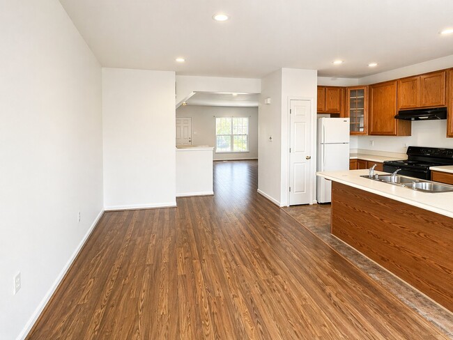 Photo - 6726 Emmanuel Ct Townhome